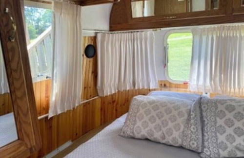 Cherokee RV Rental | Family-Friendly RV Haven with Full Hookups: Come Enjoy the Outdoors