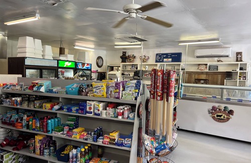 Cherokee RV Rental | Family-Friendly RV Haven with Full Hookups: Come Enjoy the Outdoors