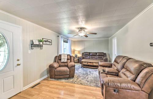 Summerlee House | Family-Friendly Sanctuary BBQ, Patio and Yard