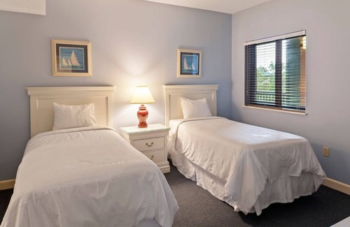 Hilton Head Resort | Family-Friendly 3BR Condo with Full Kitchen, Balcony, Pool Access