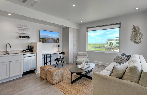 Corpus Christi Condo | Family Friendly Condo w/Gulf Views-Private Walkable Beach Access, Pool Onsite!