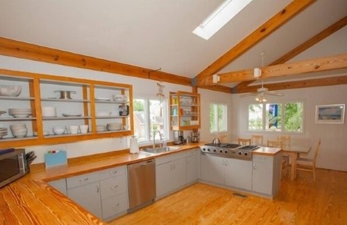 Croatan Beach House | Family-Friendly Sail Away Home with Billiard and Built-in Spa on the Deck by RedAwning