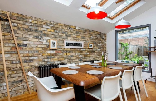 Stoke Newington House | Family Fun in Stoke Newington, by Veeve