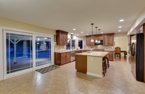 Rancho Oakey House | Family Fun, Pickleball, Pool/Spa, Water slide