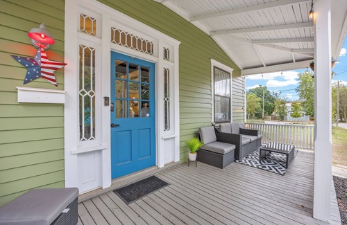 Wilmington Historic District House | Family Getaway Downtown Retreat - Pets Okay King Bed - Fire Pit - FREE Parking!