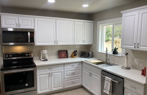 Oakhurst Cottage | Family Home on a Golf Course near Yosemite!