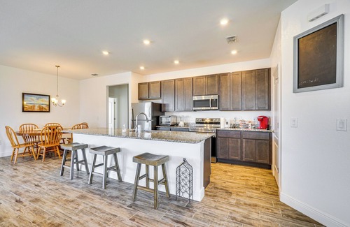 Harbour Heights House | Family Home w/Lanai & Games in Punta Gorda!