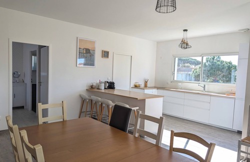 Prefailles House | Family home with garden just a stone's throw from the ocean