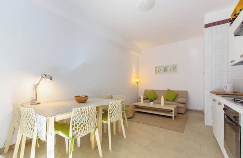 Castellammare del Golfo Apartment | Family friendly spacious 3bed apartment in Castellammare del Golfo with WiFi AC