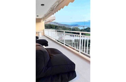 Lagonissi Apartment | Family Luxury appartment by the sea
