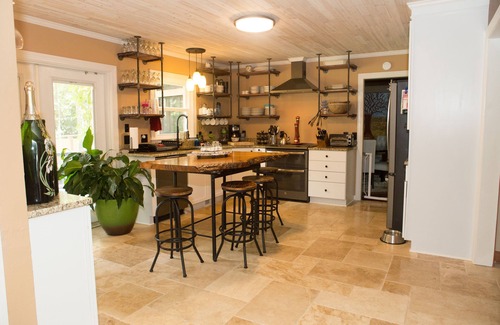 Bayshore House | Family Retreat w/Heated Pool, Hot Tub & RV Hookup -15min to Wrightsville Beach!