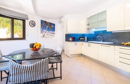 Montechoro Villa | Family retreat w/pool & BBQ in Montechoro