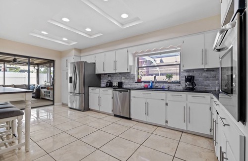 Jasmine Estates House | Family Retreat with Heated Pool, Playground, Ping Pong Table
