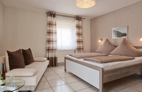 Leiwen Bed & Breakfast | Family room, room 7 - Gästehaus Alexanderhof