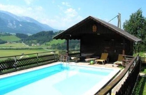 Edlbach Apartment | Family room with bath, WC - Ausflugshotel Huttersberg