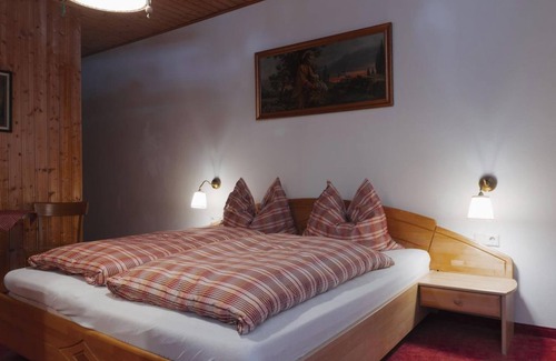 Muehlbach Am Hochkoenig House | Family room with sofa bed (room 1) - Gasthof Scherer