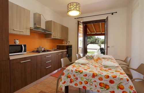 Sciacca Villa | Family Size Villa with Pool by the Sea