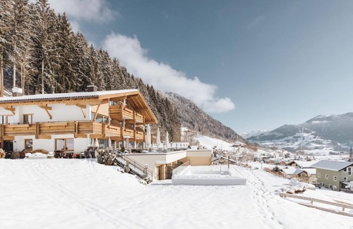 Sankt Veit im Pongau Apartment | Family suite, shower or bath, WC - Empl, country and apartment house