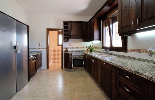 Sayalonga Villa | Family Villa with Garden