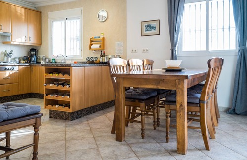 Alcaucin Villa | Family villa with magnificent panoramic views