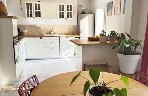 Lattes Villa | Family villa with pool 10min from MPL (train station and airport) and beaches