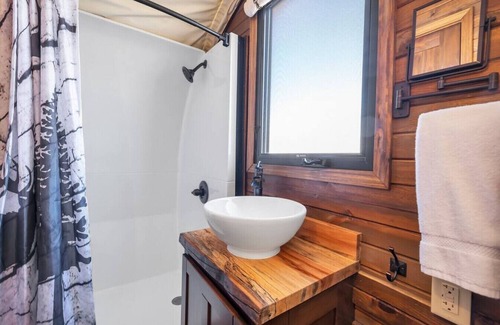 Virgin Cabin | Family Wagon Grafton #32 w/King Bed, 2 BB Fire Pit & BBQ Grill