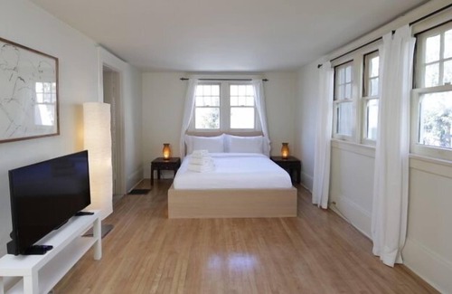Wilshire House | Famous LA Landmark with Private Pool & Pool Spa - Dog-Friendly