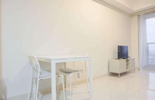 Pantai Indah Kapuk Apartment | Fancy and Comfort 1BR at Gold Coast Apartment By Travelio