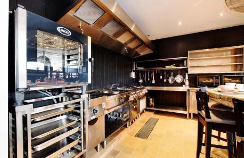 Sainte-Cecile House | Fancy Holiday Home in Sainte-Cécile with Pool House & Indoor Pool