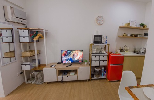 Maribago Apartment | Fantastic 2 Bed Studio Condo in Mactan Cebu with FREE parking, Near beaches★