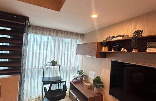 Wack-Wack Greenhills Condo | Fantastic 2-bedroom condo with AC IN BSA TWIN TOWER