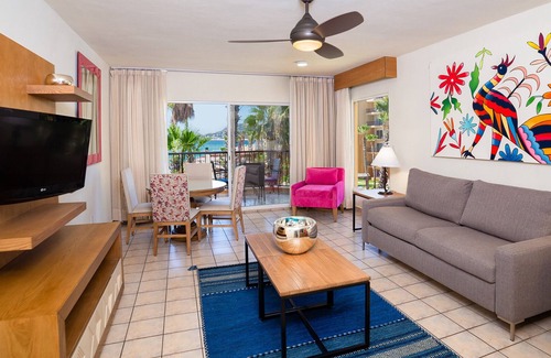 El Medano Ejidal Resort | Fantastic 3 BR Luxury Penthouse Suite at Villa del Palmar in Cabo