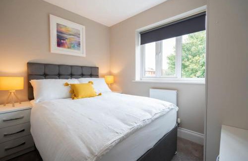 Smethwick House | Fantastic 3BR House in Birmingham With Garden