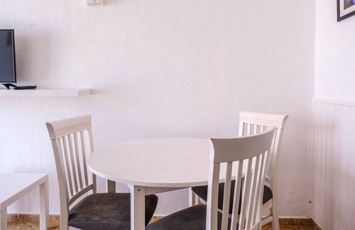 Es Canar Apartment | Fantastic Apartment by the Sea with Air Conditioning, Wi-Fi, Pool & Terrace