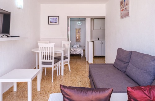 Es Canar Apartment | Fantastic Apartment by the Sea with Air Conditioning, Wi-Fi, Pool & Terrace