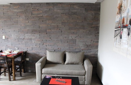 Cuenca Apartment | Fantastic Apartment - FREE Airport/Bus Terminal Pick-Up!