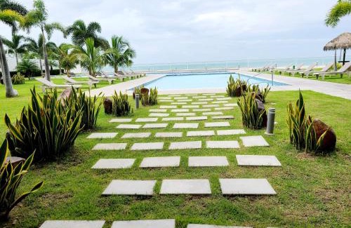Nueva Gorgona Apartment | Fantastic Beach condo with pool and mountain views