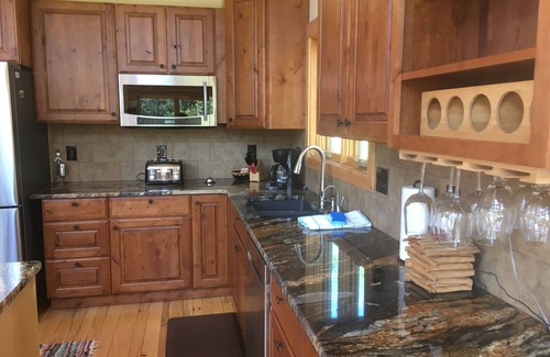 Fraser House | Fantastic Family “Treehouse”-Hot Tub10 Minutes to Winter Park