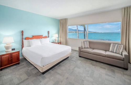Kahului Hotel | Fantastic Hawaii Adventure! Serene Ocean Front Room! Pool & 5 Mins from Airport