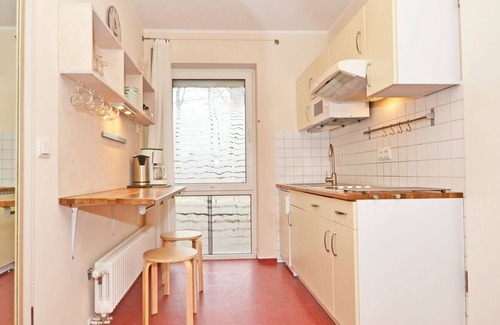Koserow Apartment | Fantastic holiday apartment 50 m from the pier in Koserow, with WLAN and balcony - holiday complex