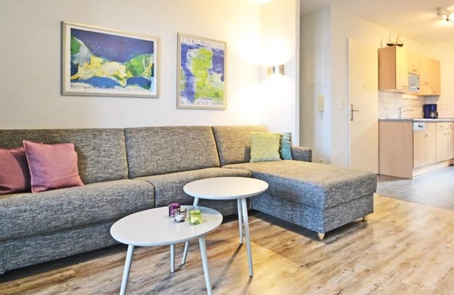 Koserow Apartment | Fantastic holiday apartment 50 m from the pier in Koserow, with WLAN and balcony - holiday complex
