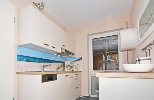 Koserow Apartment | Fantastic holiday apartment 50m from the pier in Koserow, with WLAN and terrace - holiday complex