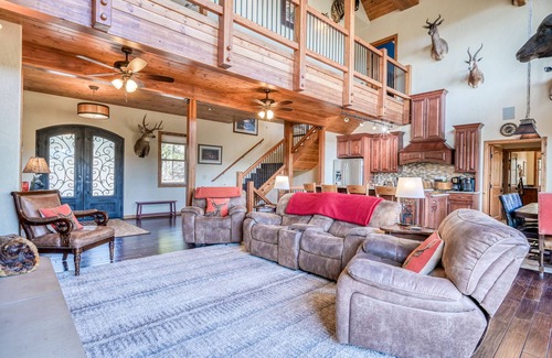 Pagosa Springs House | Fantastic home by outdoor activities with private hot tub, pool table & firepit
