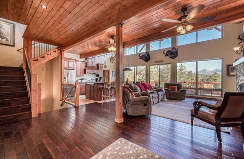 Pagosa Springs House | Fantastic home by outdoor activities with private hot tub, pool table & firepit
