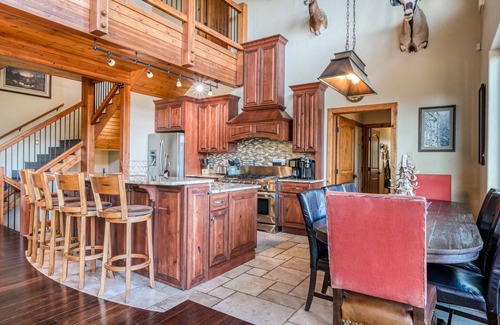 Pagosa Springs House | Fantastic home by outdoor activities with private hot tub, pool table & firepit