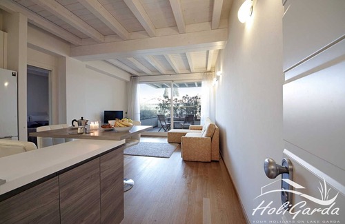 Rivoltella Apartment | Fantastic apartment in Residence with swimming pool for 4 people in Desenzano