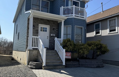 Manasquan House | Fantastic location! 2 Blocks from Manasquan Beach!