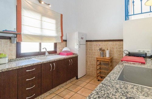 Almunecar House | Fantastic vacation home with stunning panoramic views of the Sierra.