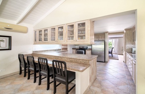 Sunset Crest Villa | Fantastic Value Sandy Lane Villa With Beach Club Access & Close To Holetown
