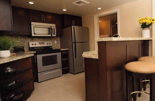 Oakland House | Fantasy Bay Area Getaway